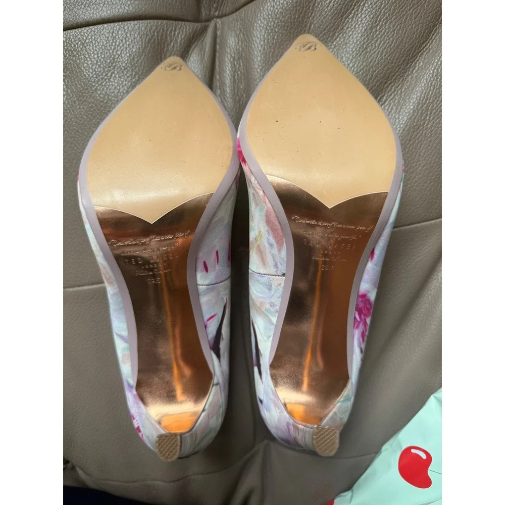 Ted Baker London Floral Satin Pointed Toe Pumps Rose Gold Detail Heels Size 38.5 - Picture 6 of 7